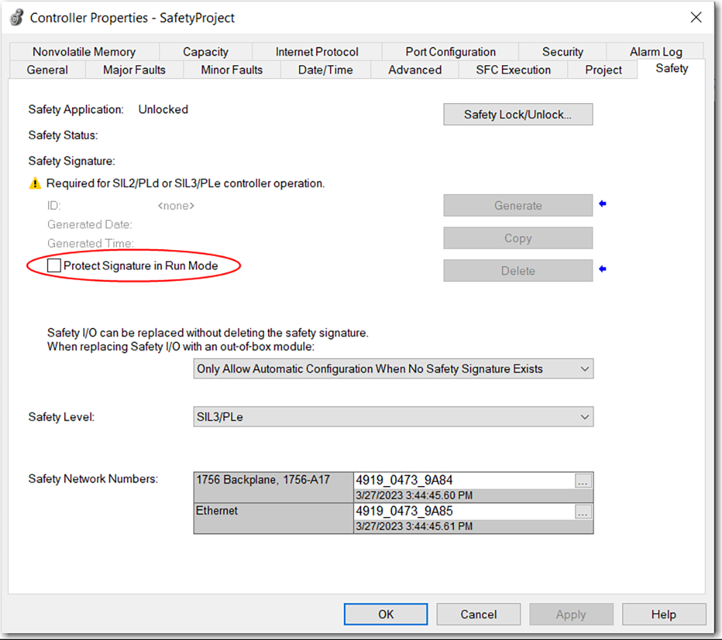 下图显示了在 Logix Designer 项目中，为 GuardLogix 5580 控制器设置安全签名的保护位置。